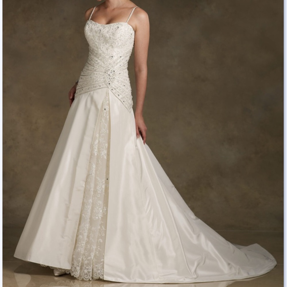 NWT Rina diMontella: Wedding Dress A-Line